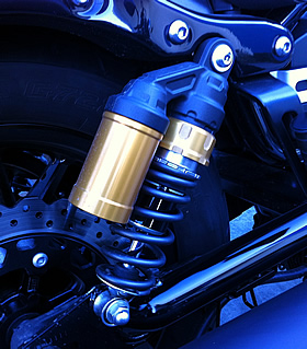 Yamaha Bolt: note the upgraded suspension and wave disc