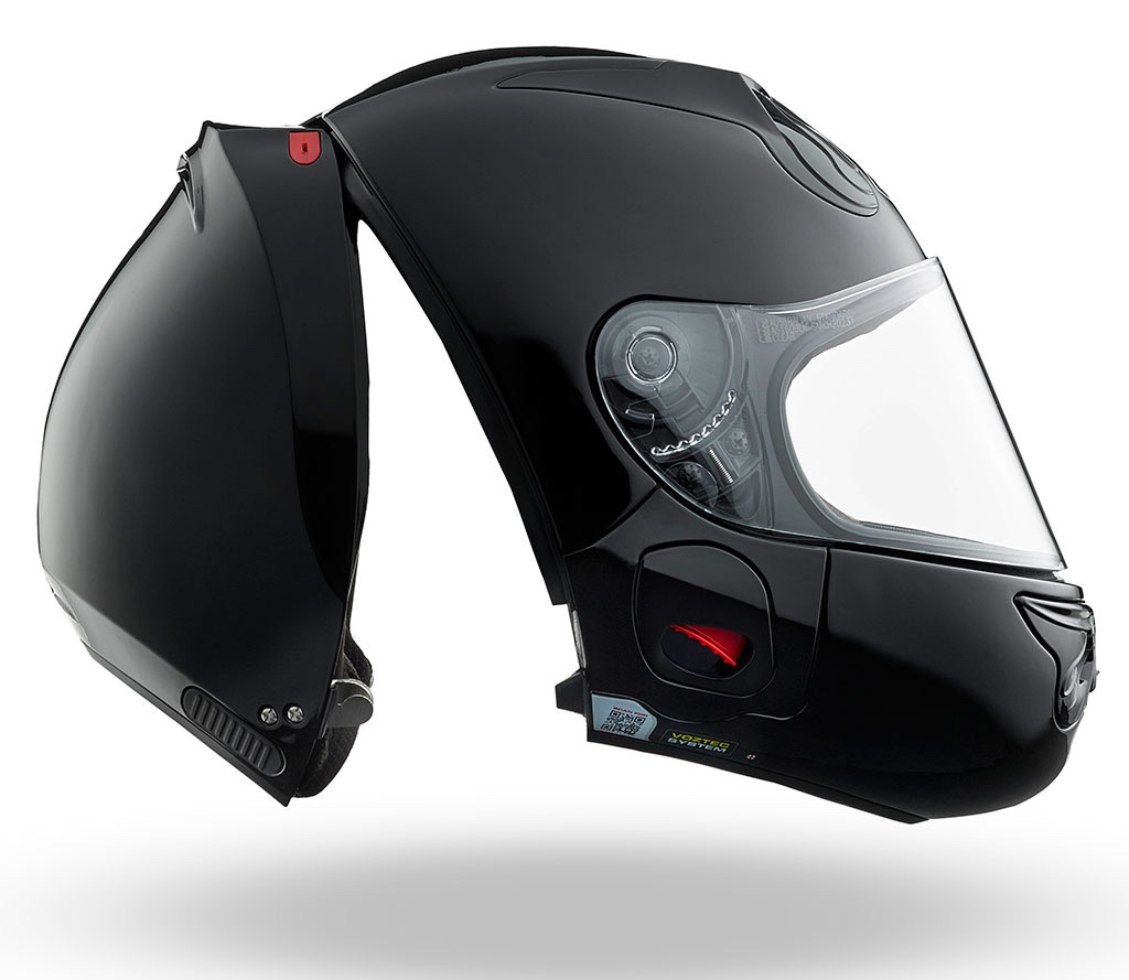 VOZZ RS 1.0 motorcycle helmet clip in buckle helmet safe to remove in accident