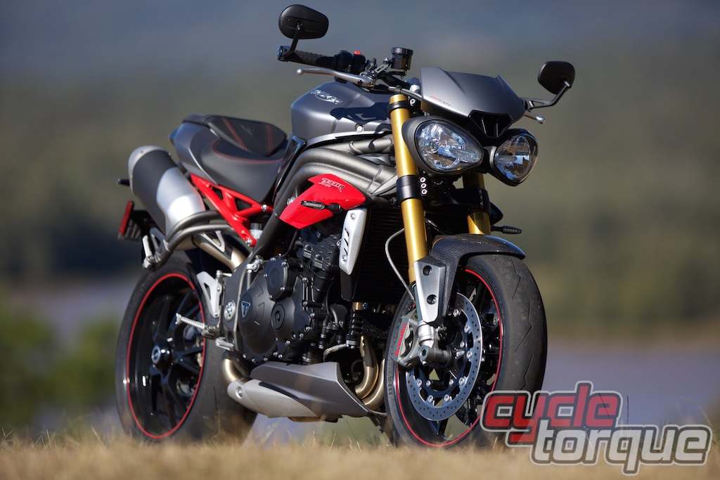 2016 Triumph Speed Triple R Naked streetfighter photo cycle torque magazine